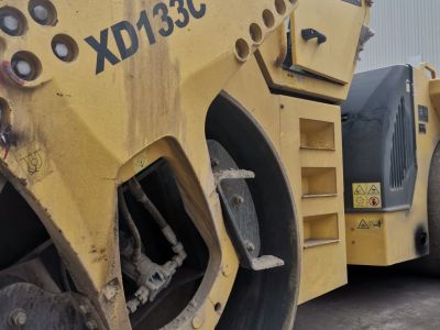 徐工XD133C双钢轮压路机