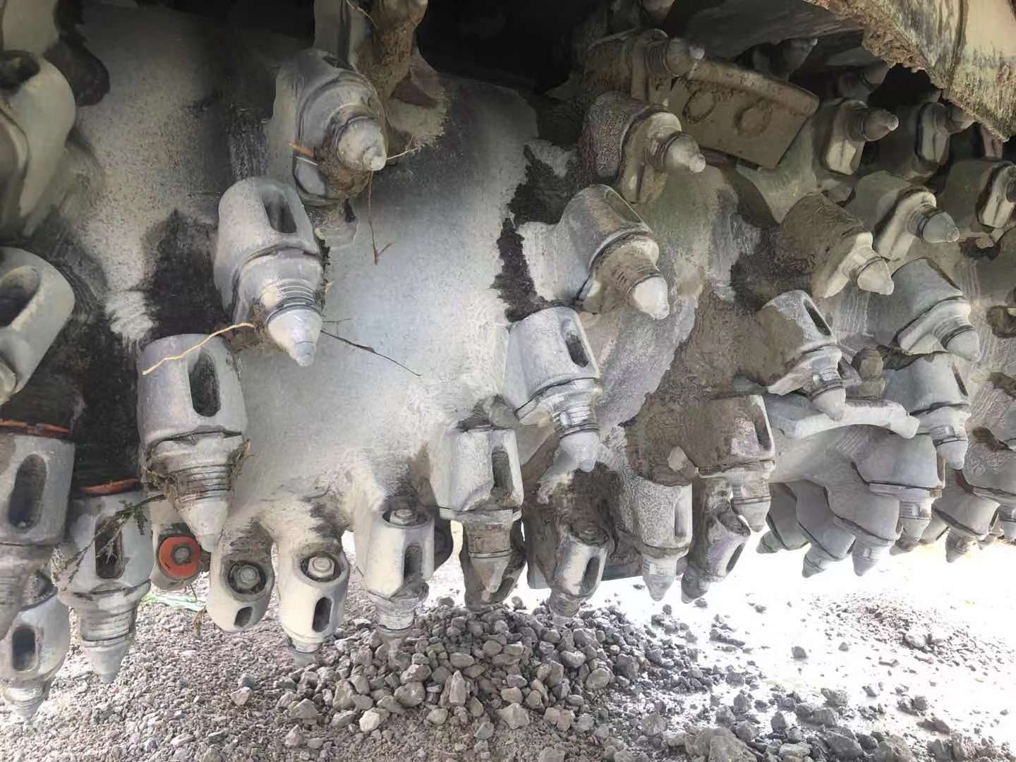 徐工XM200KII铣刨机