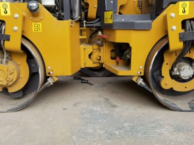 徐工XMR15S双钢轮压路机