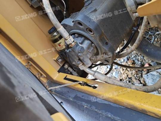 徐工XE270DK履带式挖掘机