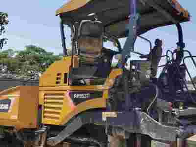 徐工RP953T摊铺机