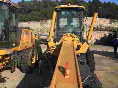 徐工GR135平地机