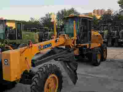 徐工GR135平地机