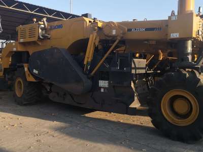 徐工XLZ230K铣刨机