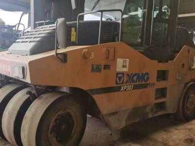 徐工XP303轮胎压路机(30吨胶轮)