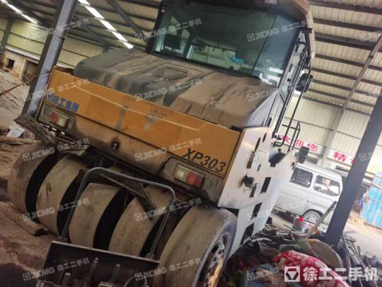 徐工XP303轮胎压路机(30吨胶轮)