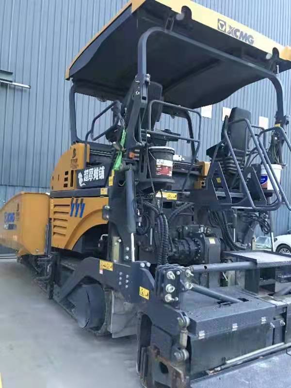 徐工RP953T摊铺机