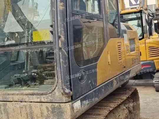 徐工XE135D履带式挖掘机