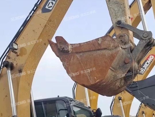 徐工XE135D履带式挖掘机