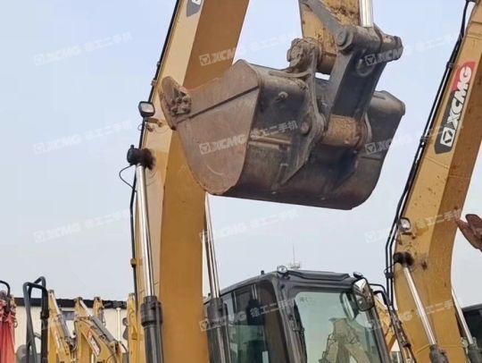 徐工XE205DA履带式挖掘机