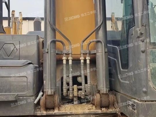 徐工XE205DA履带式挖掘机