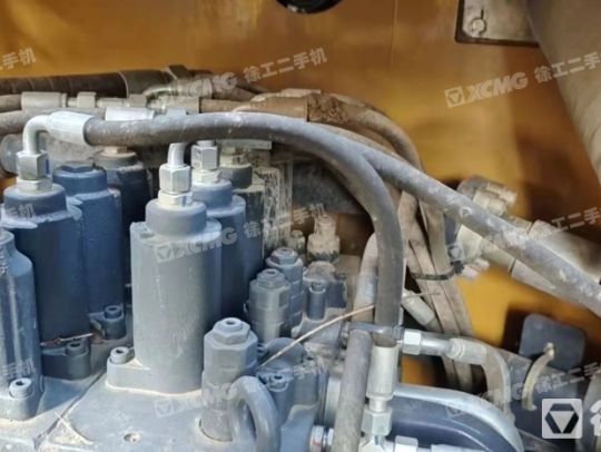 徐工XE205DA履带式挖掘机