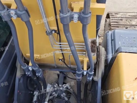 徐工XE205DA履带式挖掘机