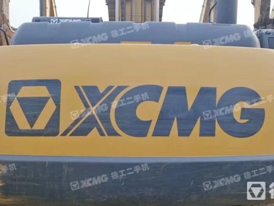 徐工XE205DA履带式挖掘机