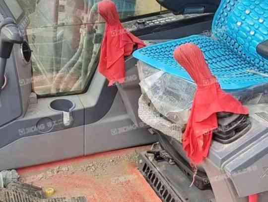 徐工XE205DA履带式挖掘机