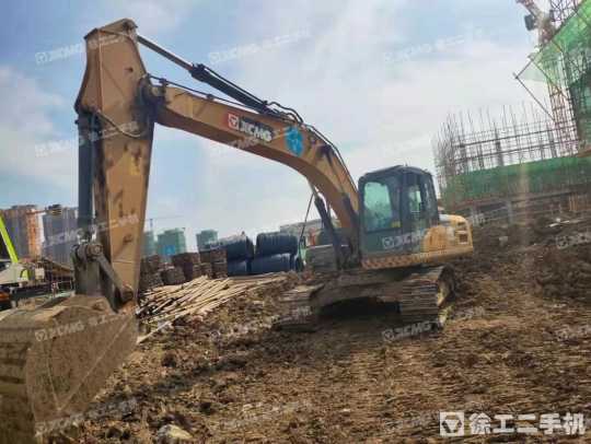 徐工XE205DA履带式挖掘机