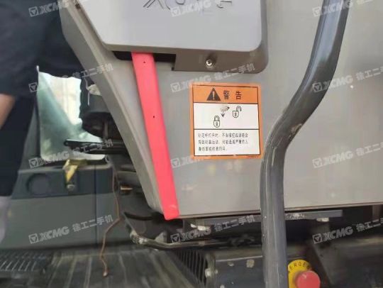 徐工XE205DA履带式挖掘机