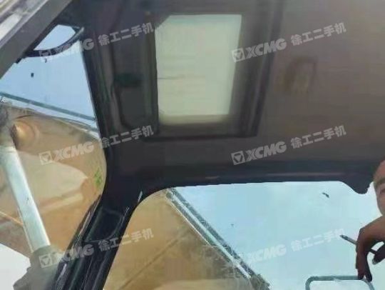 徐工XE205DA履带式挖掘机