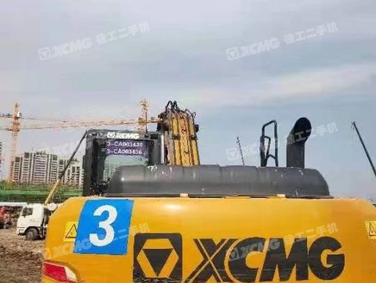 徐工XE205DA履带式挖掘机