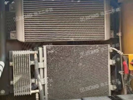 徐工XE205DA履带式挖掘机