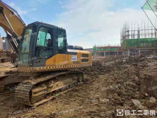 徐工XE205DA履带式挖掘机