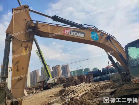徐工XE205DA履带式挖掘机