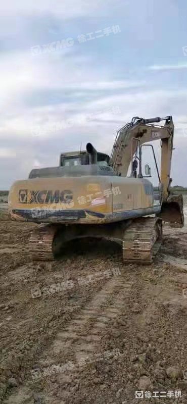 徐工XE205DA履带式挖掘机