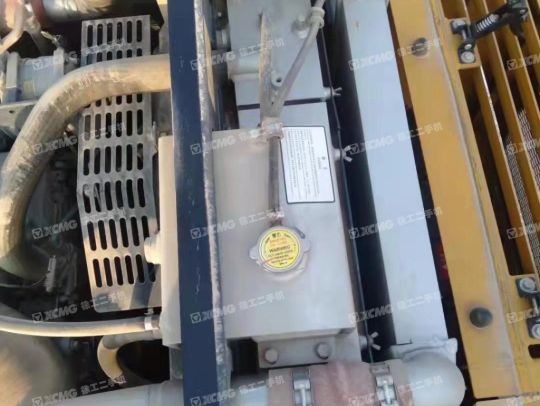 徐工XE205DA履带式挖掘机