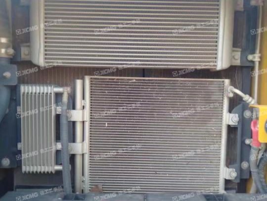 徐工XE205DA履带式挖掘机