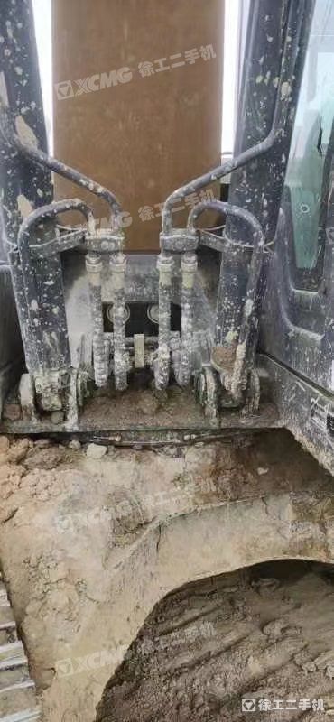 徐工XE205DA履带式挖掘机