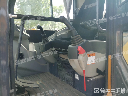 徐工XE65DA履带式挖掘机