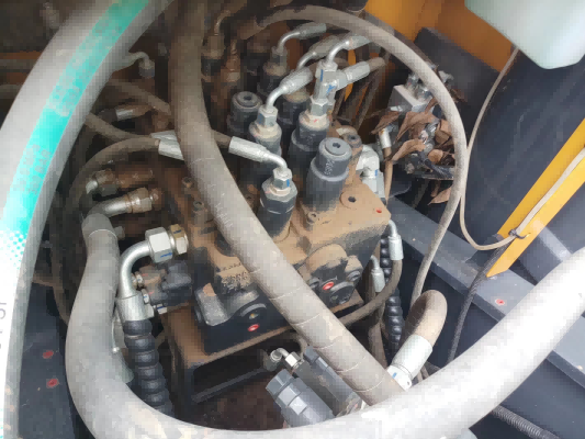 徐工XE155DK履帶式挖掘機