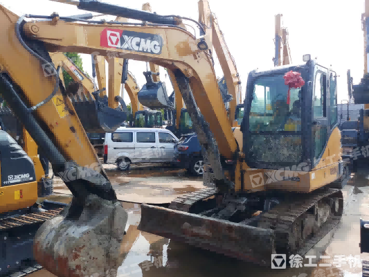 徐工XE55DA履带式挖掘机