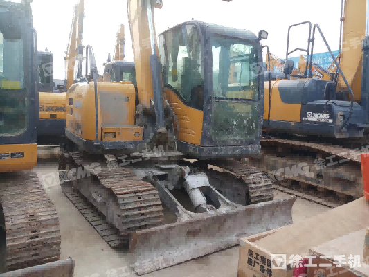 徐工XE80D履带式挖掘机