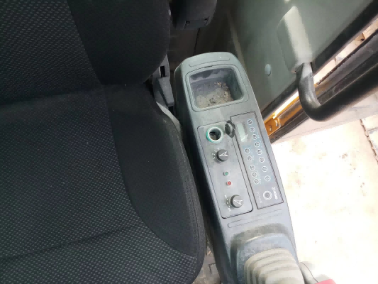 徐工XE80D履帶式挖掘機(jī)