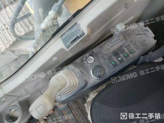 徐工XE80D履带式挖掘机