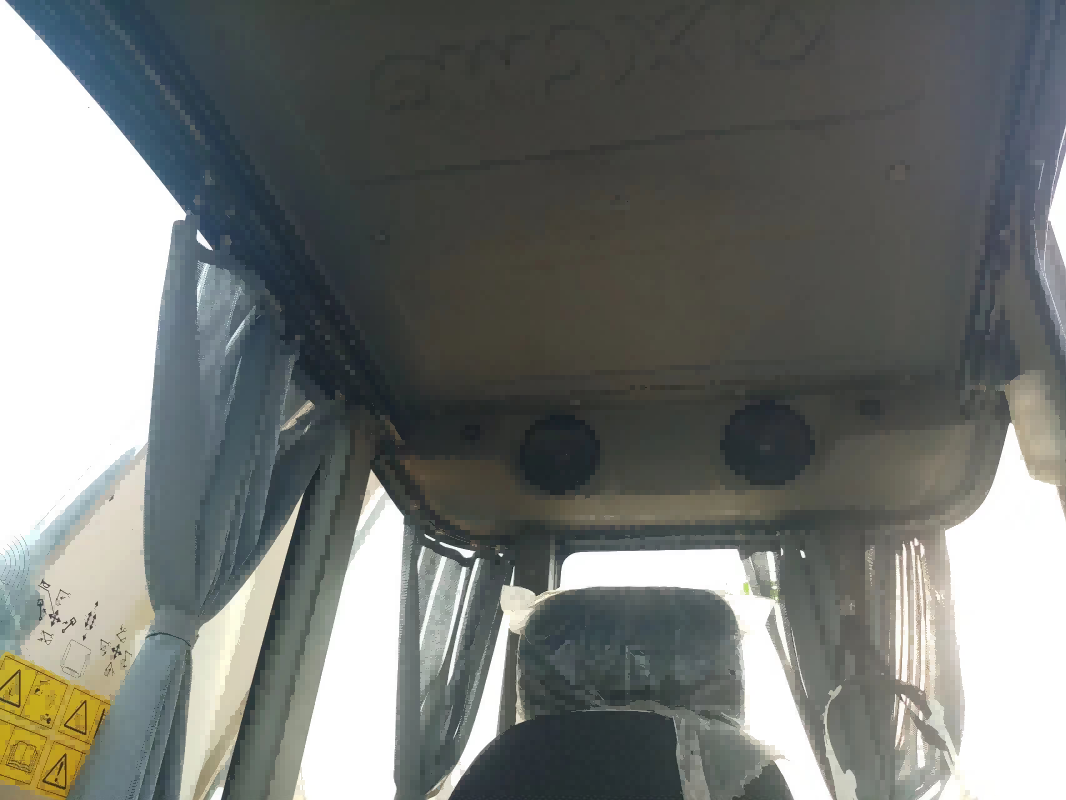 徐工XE80D履帶式挖掘機(jī)