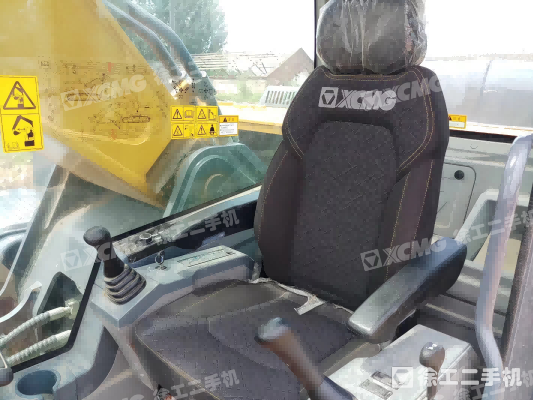 徐工XE380DK履带式挖掘机