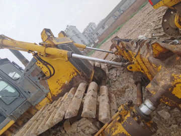 山推SD16L推土机