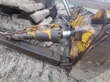 山推SD16L推土机