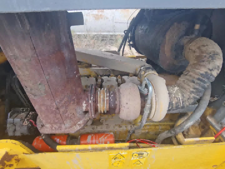 山推SD16L推土机