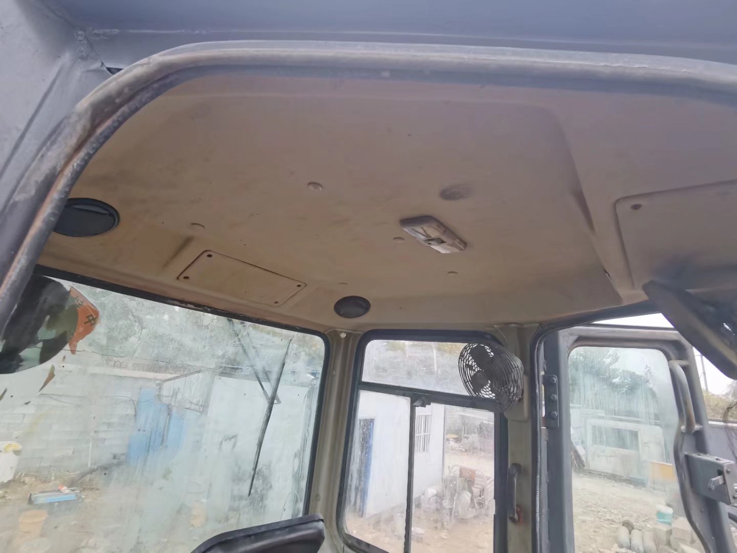 山推SD16L推土机