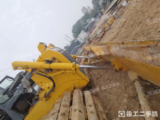 山推SD16L推土机