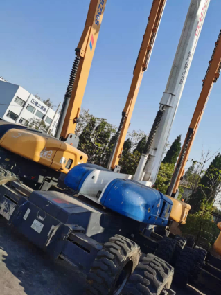 徐工GKH30直臂式高空作业平台