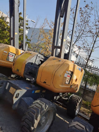 徐工GTBZ18曲臂式高空作业平台