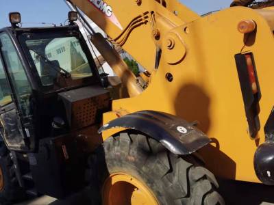 徐工XT680-170伸缩臂叉装机