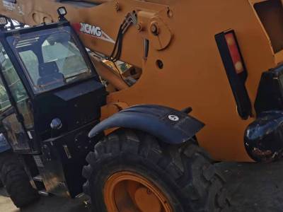 徐工XT680-170伸缩臂叉装机