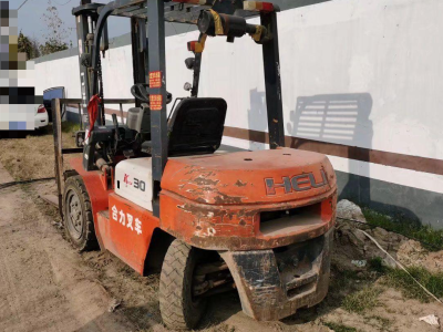 合力CPC30内燃平衡重叉车