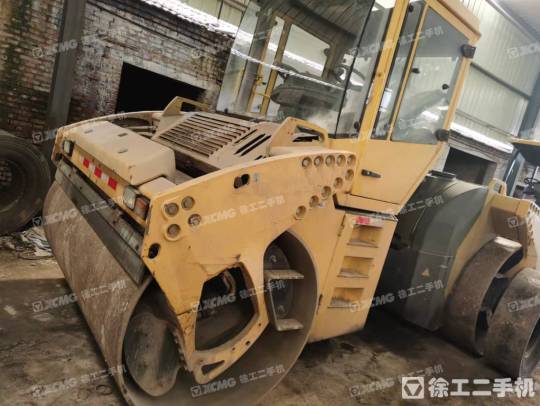 宝马格BW203AD-4 双钢轮压路机