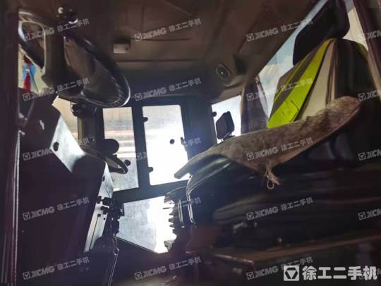 徐工XP303轮胎压路机(30吨胶轮)